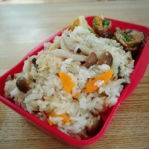 しめじと塩昆布の炊き込みご飯